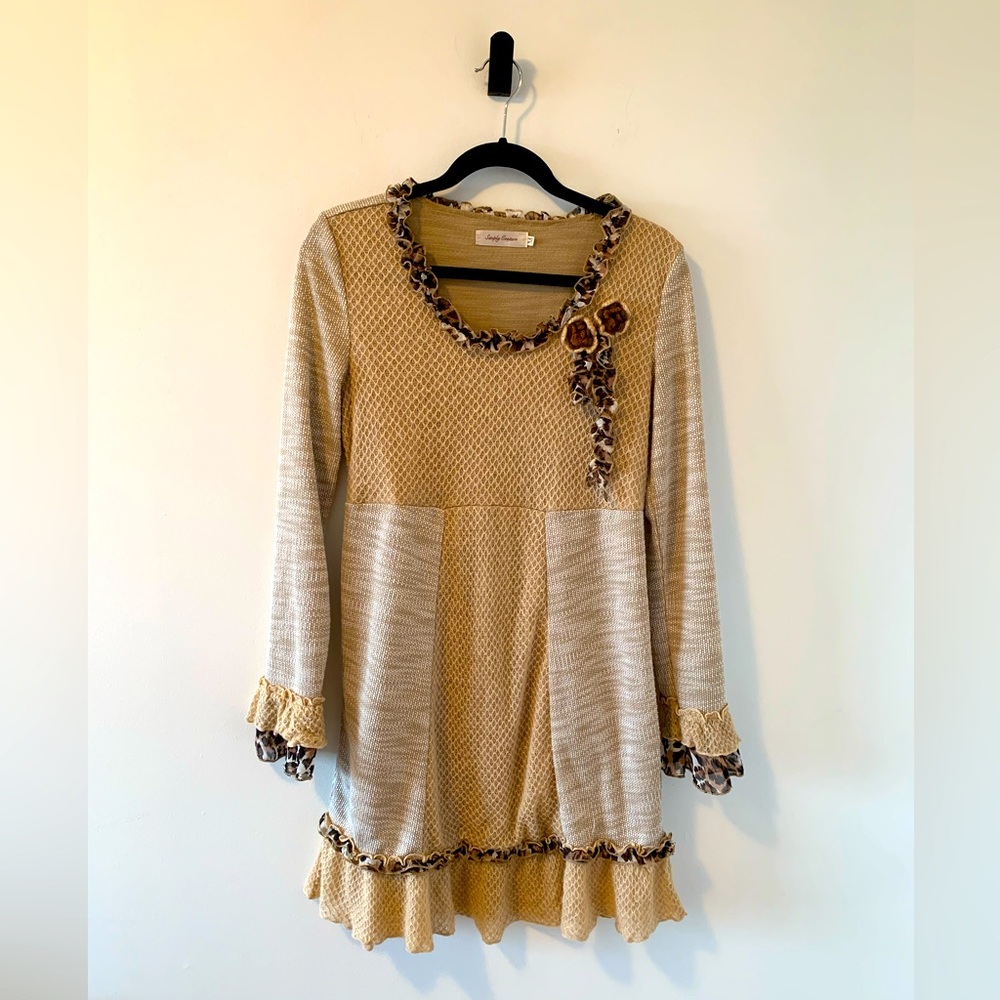Simply Couture Womenโs Tan Dress/Top Layered with Lace Leopard Knit Flowers Sz M